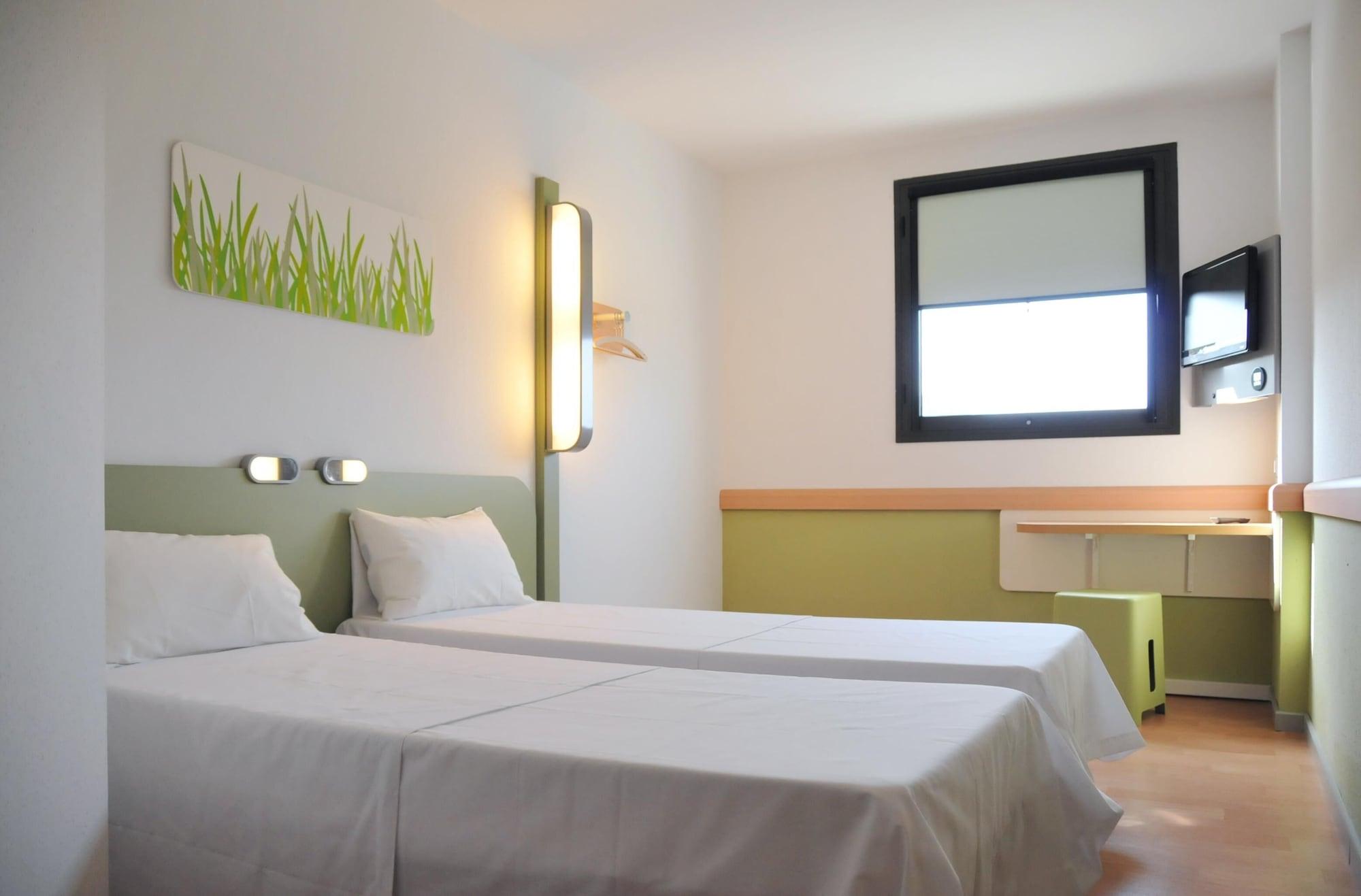 Ibis Budget Girona Costa Brava Екстериор снимка