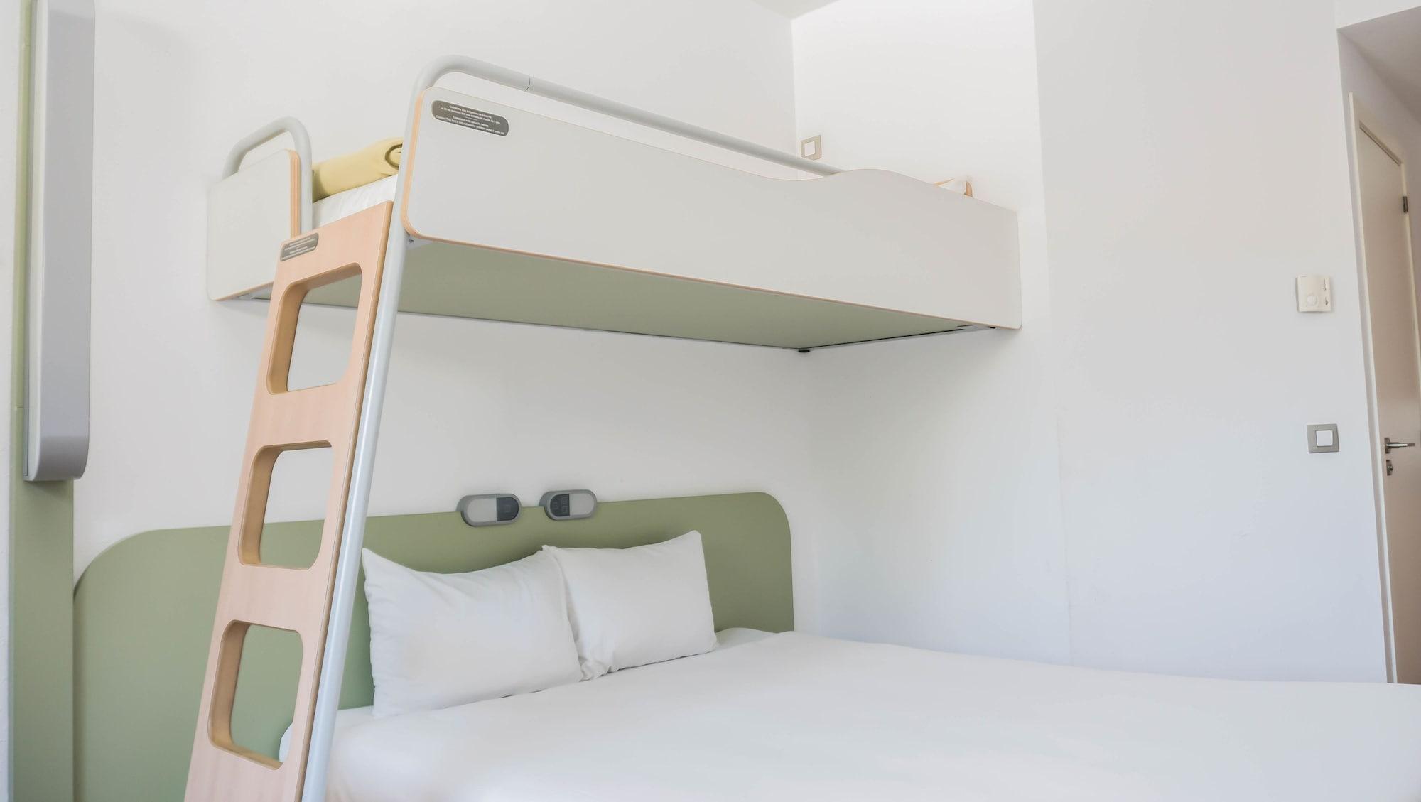 Ibis Budget Girona Costa Brava Екстериор снимка