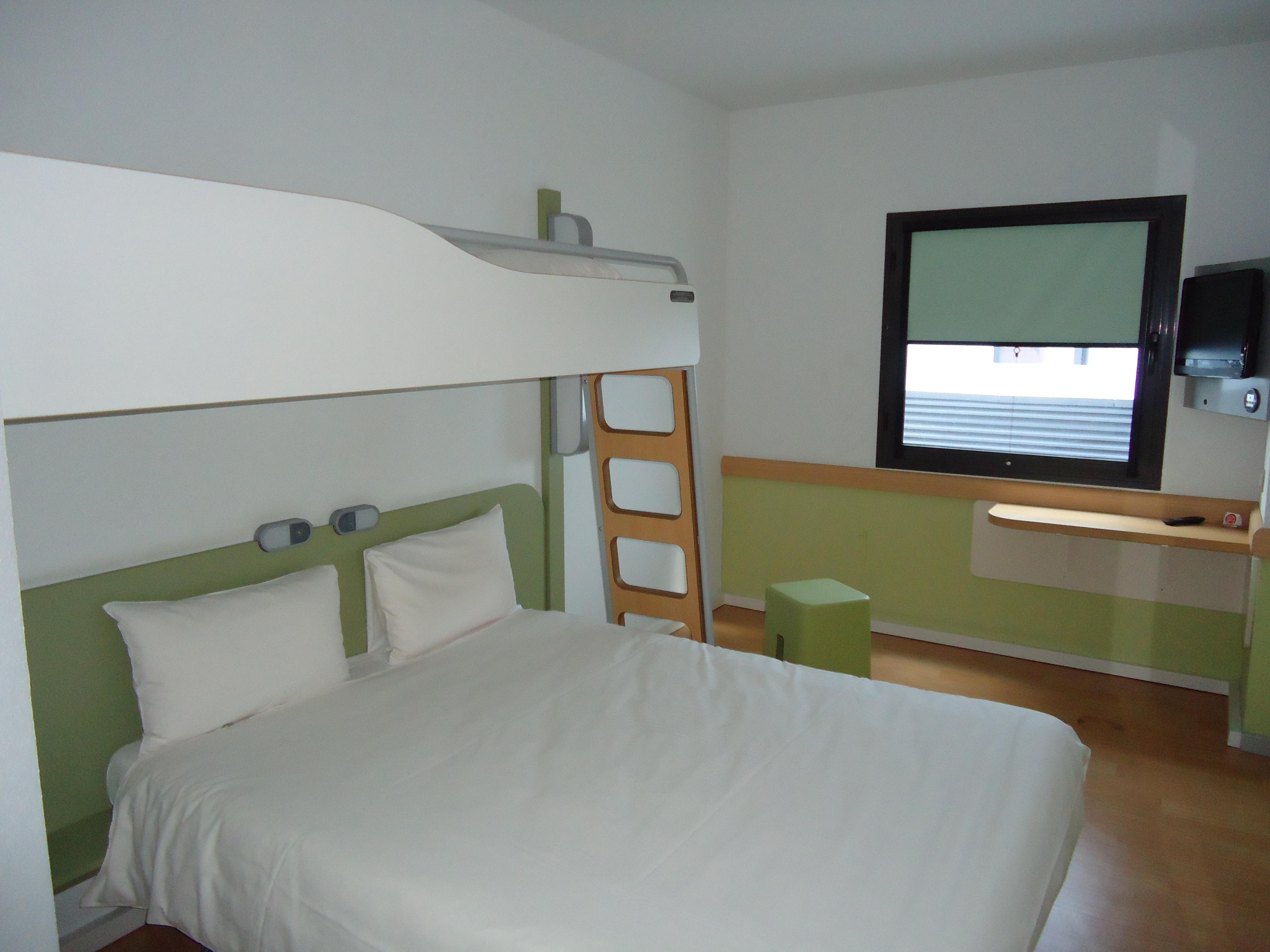 Ibis Budget Girona Costa Brava Екстериор снимка