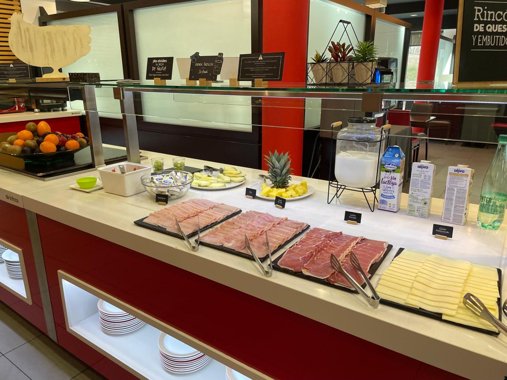 Ibis Budget Girona Costa Brava Екстериор снимка