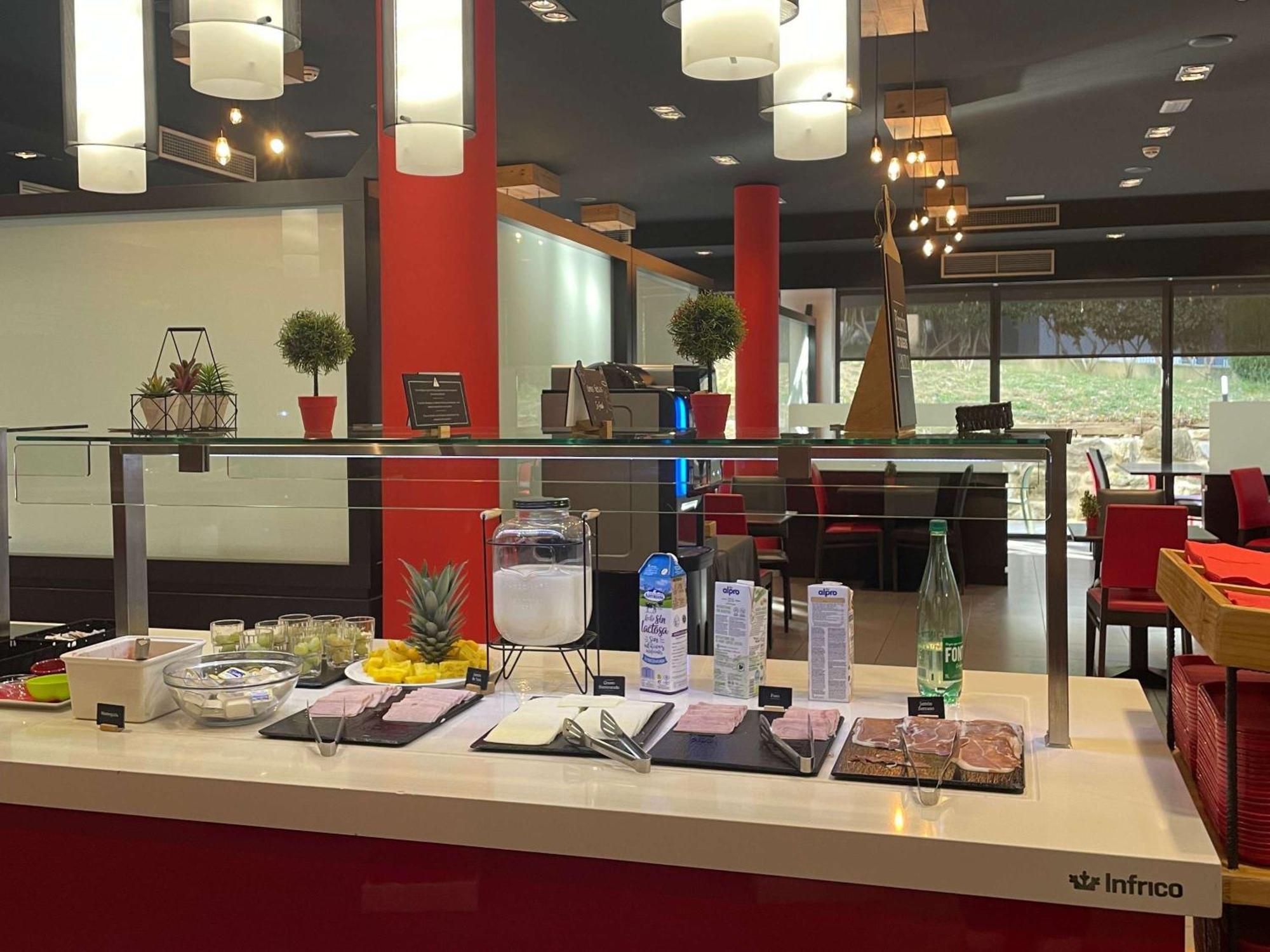 Ibis Budget Girona Costa Brava Екстериор снимка