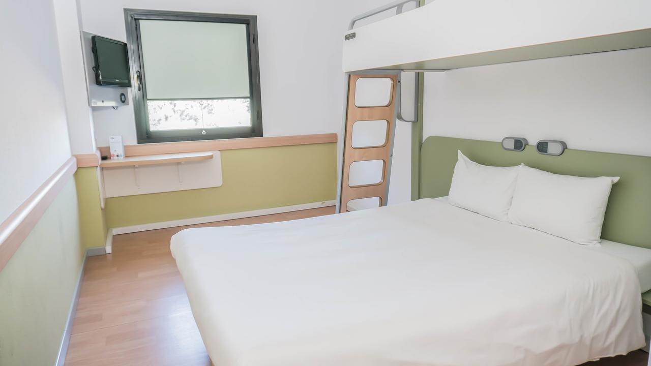 Ibis Budget Girona Costa Brava Екстериор снимка