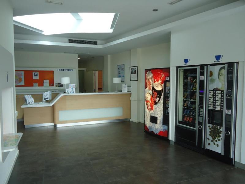 Ibis Budget Girona Costa Brava Екстериор снимка
